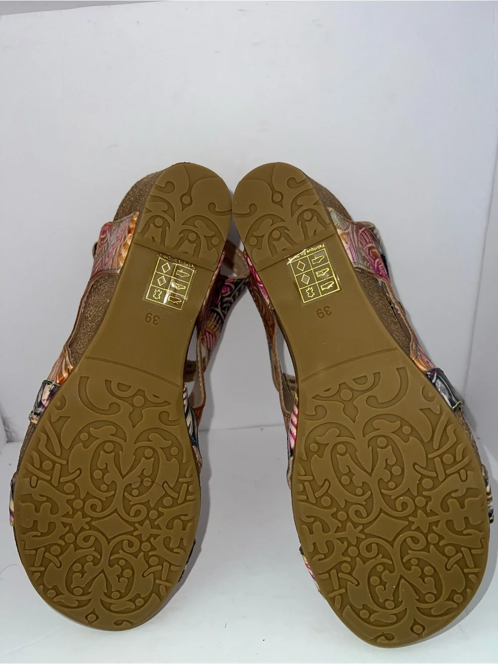 L’Artiste by Spring Step BONVOYAGE Women’s Floral Leather Wedge Sandals – EU 39